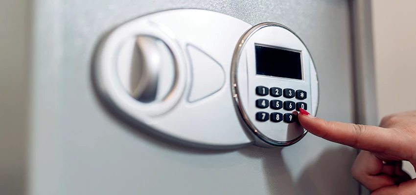 Jewelry Safe Cracking in Stockton, California